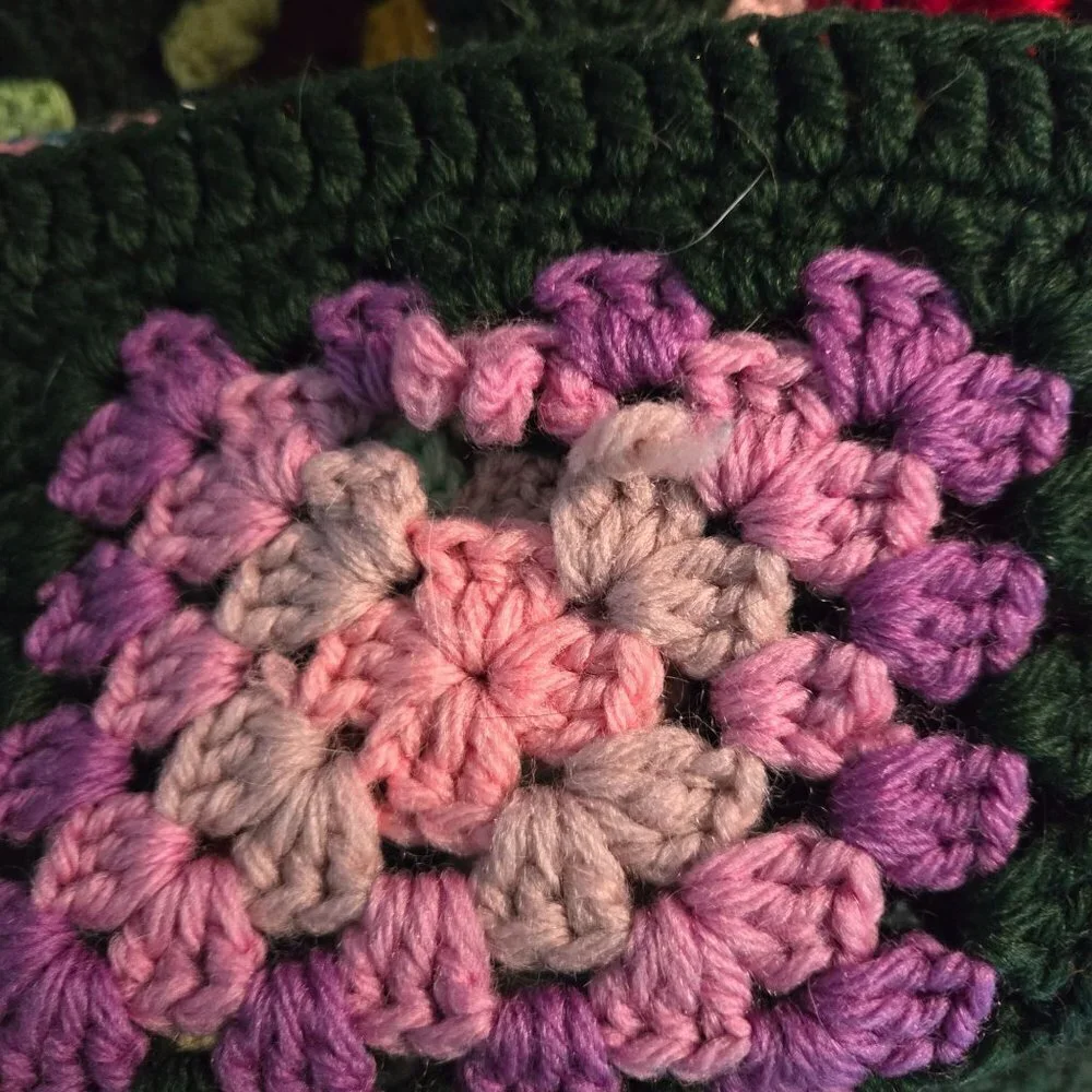 Vintage Handmade Granny Square Cottagecore 70s Throw 88
